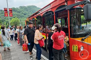 4年间金球候选人范德贝克身价暴跌6倍❗26岁的他外租能否重回巅峰